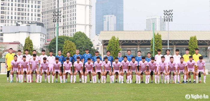 ĐT U16 Việt Nam lên đường tham dự giải Quốc tế tại Trung Quốc. Ảnh: Hải Hoàng
