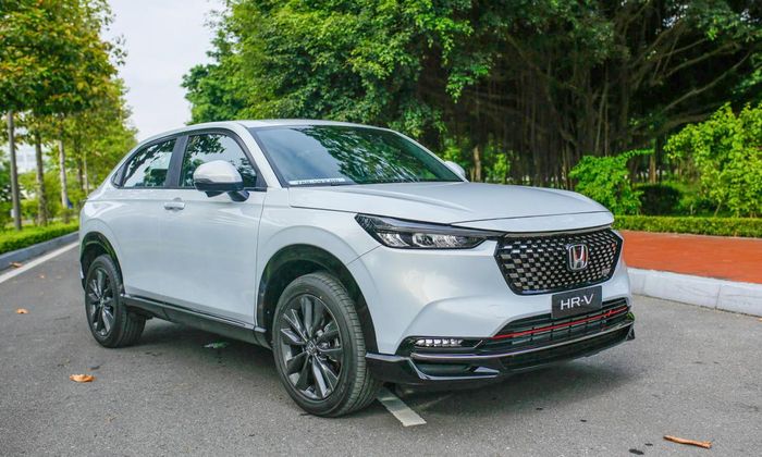 Honda HR-V có giá bán cao nhất phân khúc (699-871 triệu đồng) nên thường bị phụ thuộc vào chương trình khuyến mãi của hãng để kéo doanh số.
