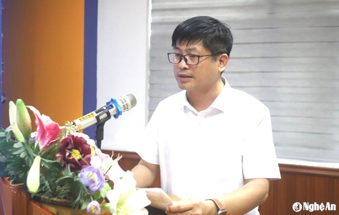 Đại diện Sở Giáo dục và Đào tạo phát biểu tham luận về cải thiện chỉ số giáo dục. Ảnh: T.P