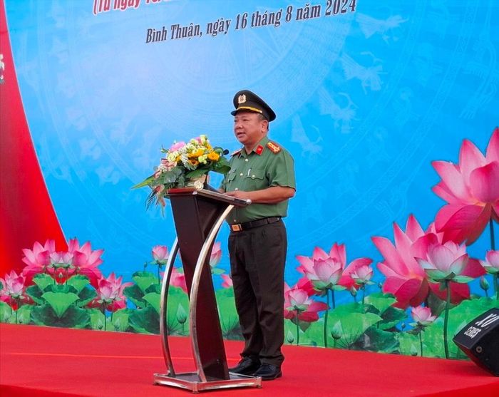 Đại tá Lê Quang Nhân, Giám đốc Công an tỉnh Bình Thuận chỉ đạo các lực lượng ra quân trấn áp tội phạm