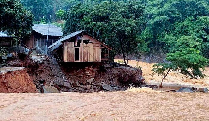 Các tỉnh Tây Bắc thường xuyên phải đối mặt với lũ quét và sạt lở đất nghiêm trọng. Ảnh Internet