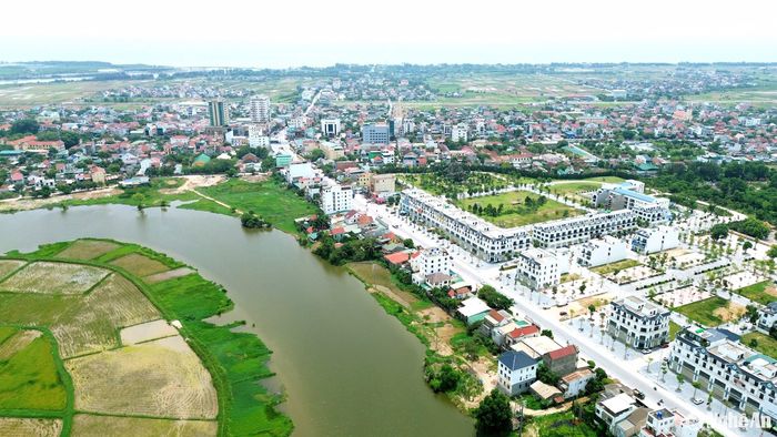 Thị trấn Diễn Châu đang ngày càng phát triển sầm uất. Ảnh: Xuân Hoàng