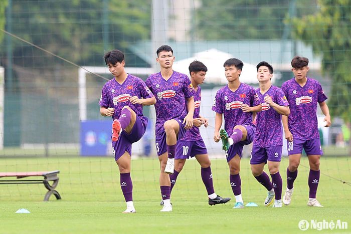 Đây là đợt tập trung nhằm rà soát lực lượng để HLV Kim Sang - sik có cái nhìn tổng quát nhất về các cầu thủ ở lứa tuổi U22. Ảnh: Hải Hoàng
