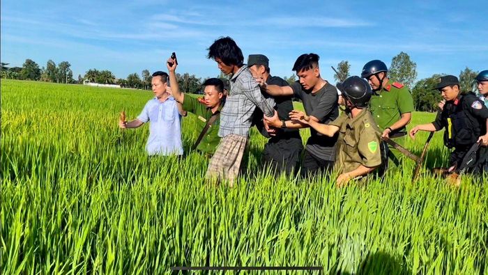 Phòng Cảnh sát Hình sự phối hợp Công an huyện Cờ Đỏ, Công an huyện Vĩnh Thạnh bắt giữ đối tượng tâm thần giết người ở huyện Vĩnh Thạnh lẩntrốn xuống huyện Cờ Đỏ