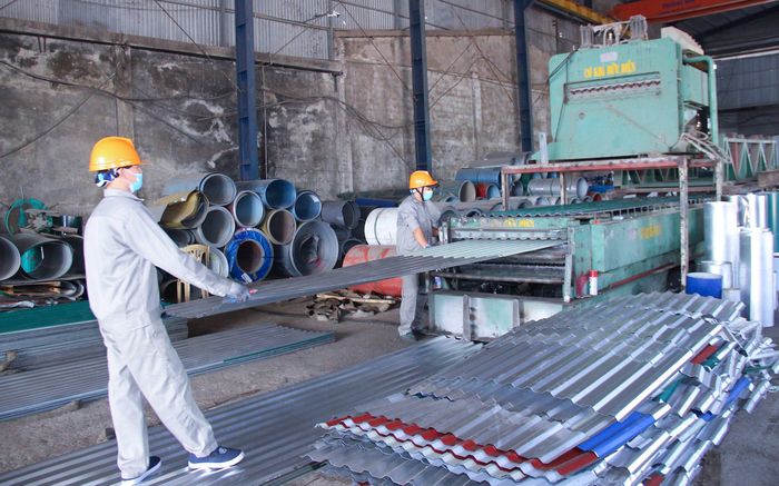 Giáo dục, bồi dưỡng chính trị tư tưởng, phát triển đảng viên trong công nhân, lao động đang được các cấp ủy trong tỉnh tập trung chỉ đạo. Ảnh: Mai Hoa