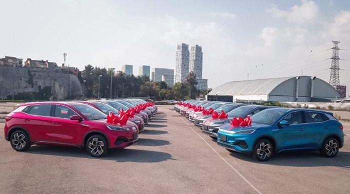 Các giám đốc điều hành của BYD hy vọng sẽ gặp gỡ nhóm của Tổng thống đắc cử Mexico Claudia Sheinbaum và Bộ kinh tế trong "những ngày tới" để chia sẻ các kế hoạch cho nhà máy, Vallejo cho biết thêm.