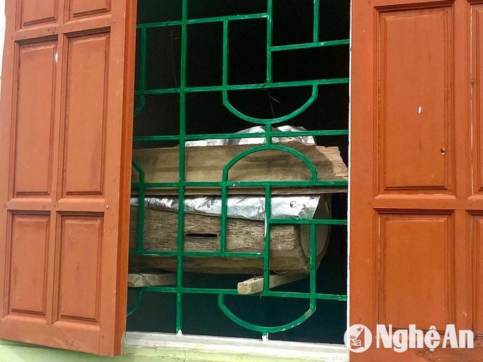 Nhà văn hóa cộng đồng nay được người dân nuôi ong mật. Ảnh: Văn Trường