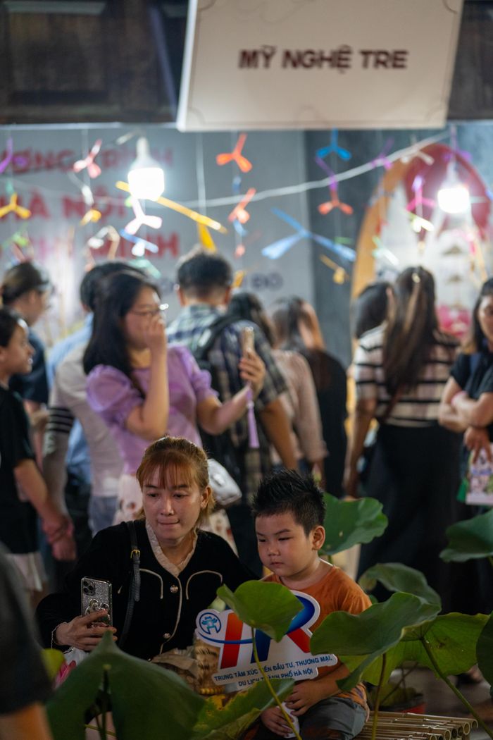 Sự kiện cũng là nơi gặp gỡ, chia sẻ, đẩy mạnh xúc tiến, quảng bá, giới thiệu những nét văn hóa đặc sắc, tiềm năng và con người của thủ đô đến với công chúng và du khách.