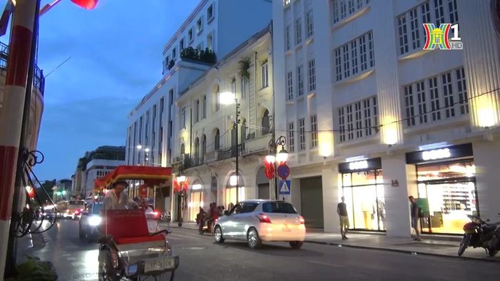 Vẻ đẹp Phố Tràng Tiền về đêm