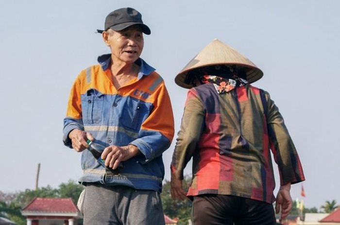 Phút thảnh thơi của vợ chồng ông Mầm
