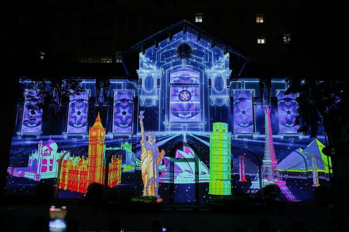 Công nghệ 3D mapping trước đó cũng đã được trình chiếu tại nhiều công trình mang tính biểu tượng trên khắp thế giới. 