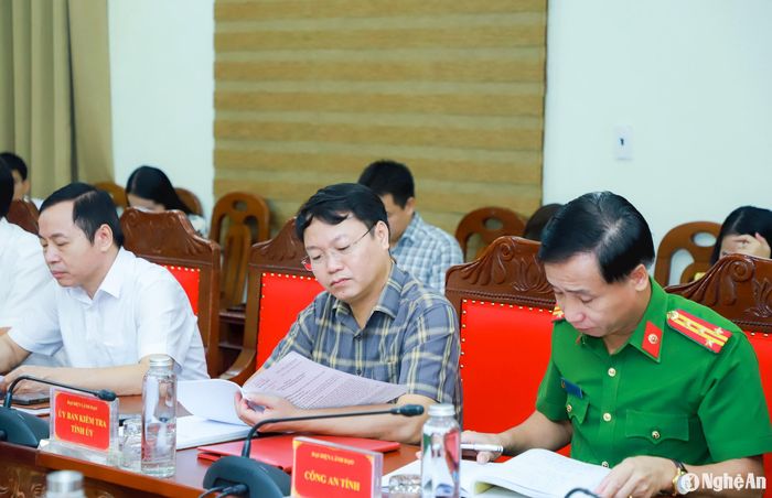 Lãnh đạo các Ban Đảng Tỉnh ủy và Công an tỉnh dự giao ban khối Nội chính. Ảnh: Thành Duy