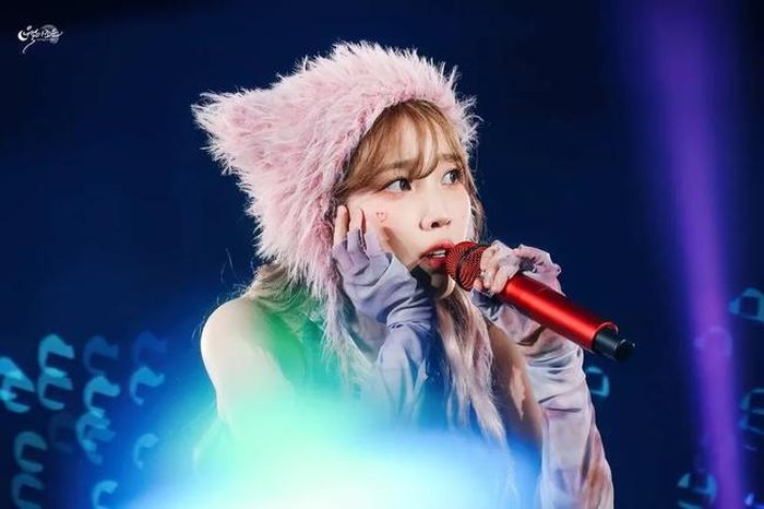 IU
