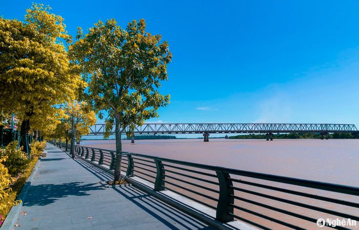 Những khu đô thị này được thiết kế với kiến trúc sang trọng, thoáng đãng, có tính thân thiện với môi trường. Điều đó đã thu hút nhiều nhà đầu tư đến với thành Vinh. Ảnh: Đức Anh