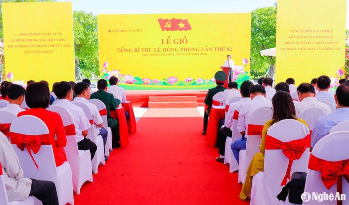 Lễ giỗ lần thứ 82 của Tổng Bí thư Lê Hồng Phong được tổ chức trọng thể tại quê nhà - xóm Hồng Phong, xã Hưng Thông, huyện Hưng Nguyên. Ảnh: Phạm Bằng
