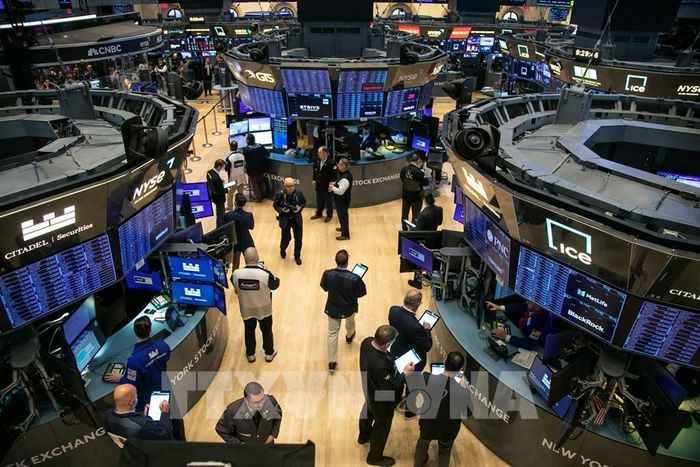 Hoạt động tại Sàn giao dịch chứng khoán New York, Mỹ. Ảnh: THX/TTXVN