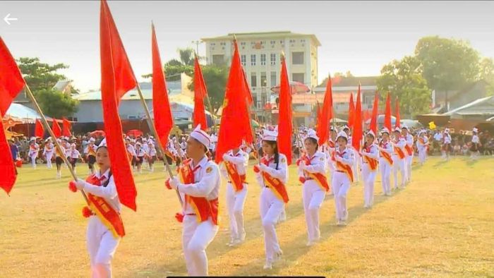 Đông đảo đội viên tham gia ngày duyệt nghi thức Đội. Ảnh: Thanh Nga