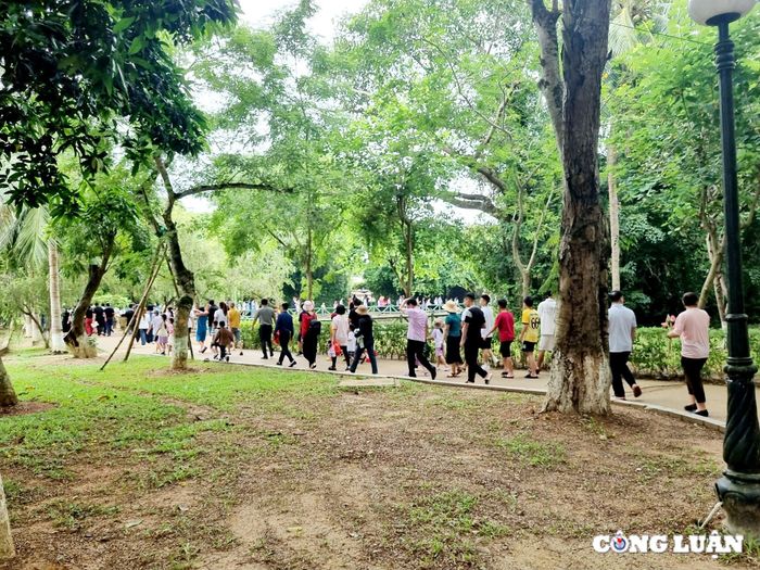  Về quê Bác cũng là cách để mỗi người dân ôn lại lịch sử, tiếp thêm động lực, tinh thần và trách nhiệm học tập và làm theo tư tưởng, tấm gương, đạo đức của Người. 
