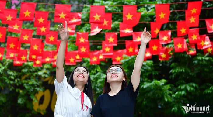 TS Nguyễn Sĩ Dũng: "Tôi tin là nhìn thẳng vào sự thật, nói rõ sự thật và quyết tâm Đổi mới thì chúng ta sẽ nhận thức được thời cuộc". Ảnh: Hoàng Hà