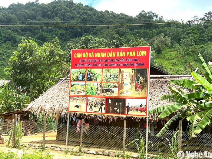 Bản Mông Phá Lõm - xã biên giới Tam Hợp (Tương Dương). Ảnh: K.L