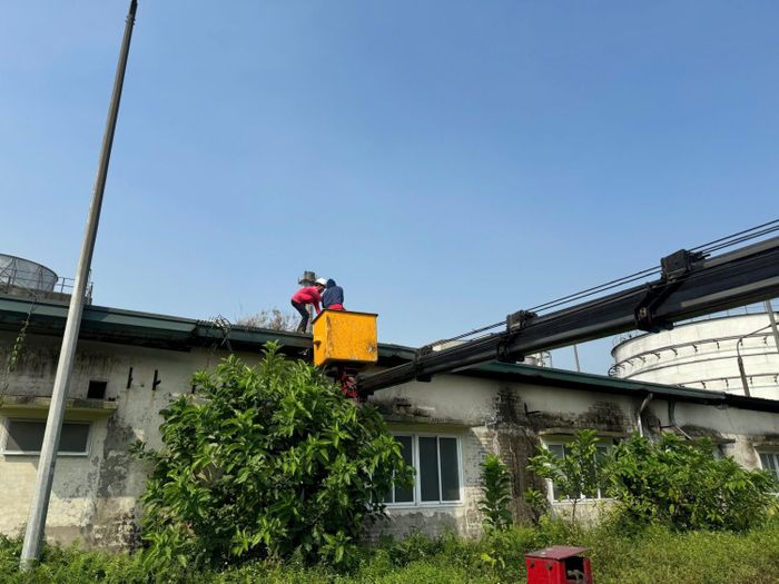 Gia công chống lật mái phân xưởng sợi