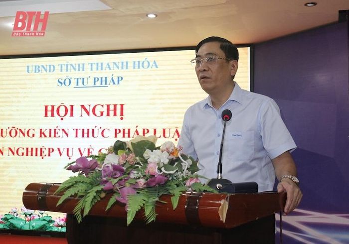 Đồng chí Lê Ngọc Minh, Phó Giám đốc Sở Tư pháp phát biểu khai mạc hội nghị.