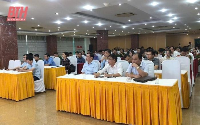 Các đại biểu tham dự hội nghị.