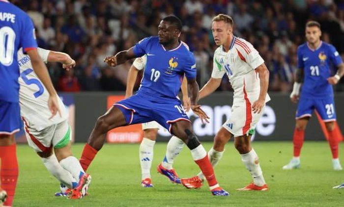 ĐT Pháp bất ngờ thua 1-3 Italy