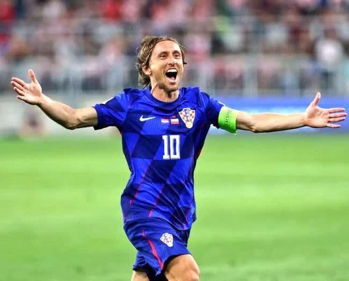 Luka Modric ghi bàn cho ĐT Croatia
