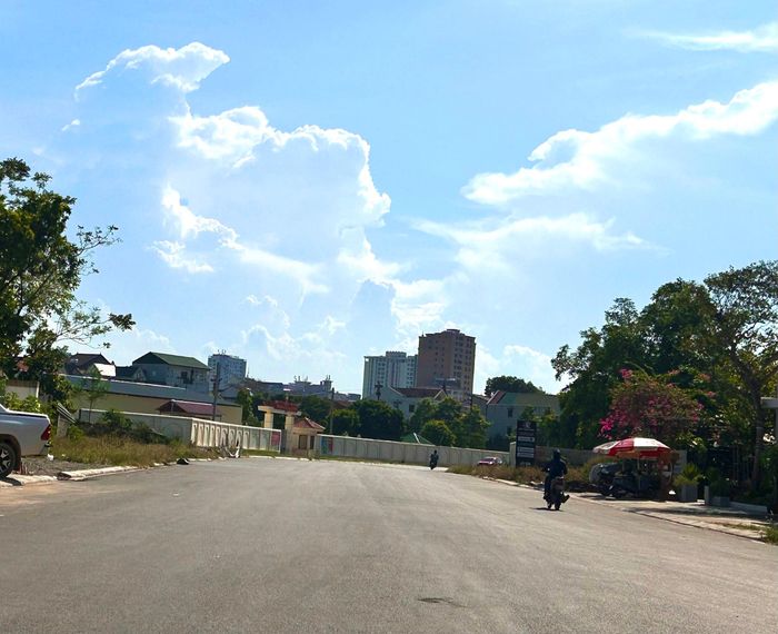 Đường Lý Thường Kiệt kéo dài mới được thông tuyến. Ảnh: Trân Châu