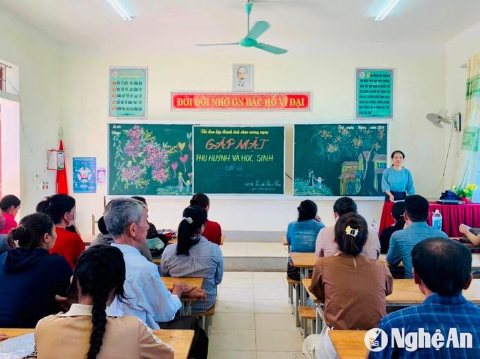 Các trường học ở Nghĩa Đàn tổ chức gặp mặt phụ huynh và học sinh đầu cấp. Ảnh: CSCC