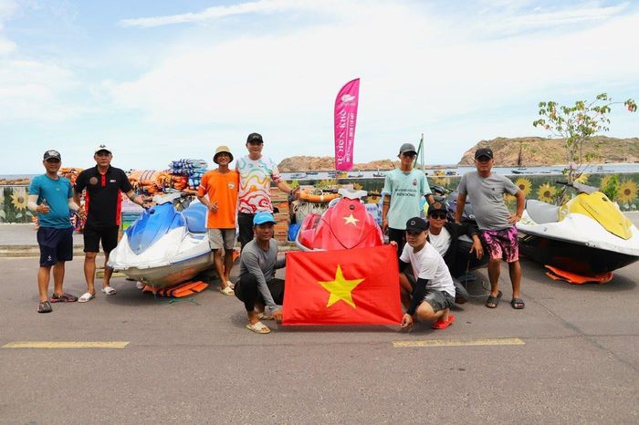 Người dân Bình Định san sẻ cùng đồng bào miền Bắc chịu ảnh hưởng do bão số 3 gây ra.