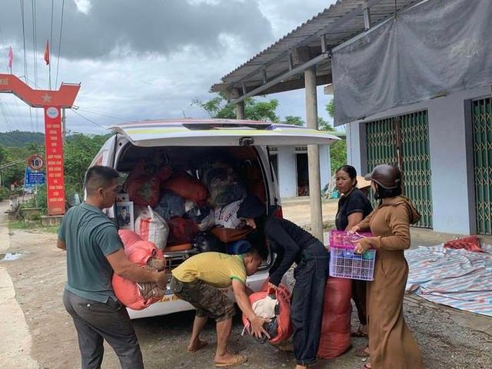 Hàng cứu trợ tại Hà Tĩnh sẵn sàng lên đường đến với đồng bào các tỉnh miền Bắc. Ảnh: TL.