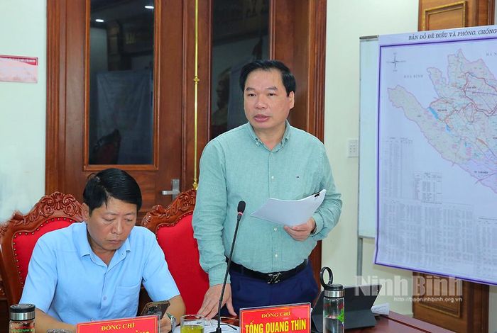 Đồng chí Phó Chủ tịch Thường trực UBND tỉnh Tống Quang Thìn phát biểu tại hội nghị.