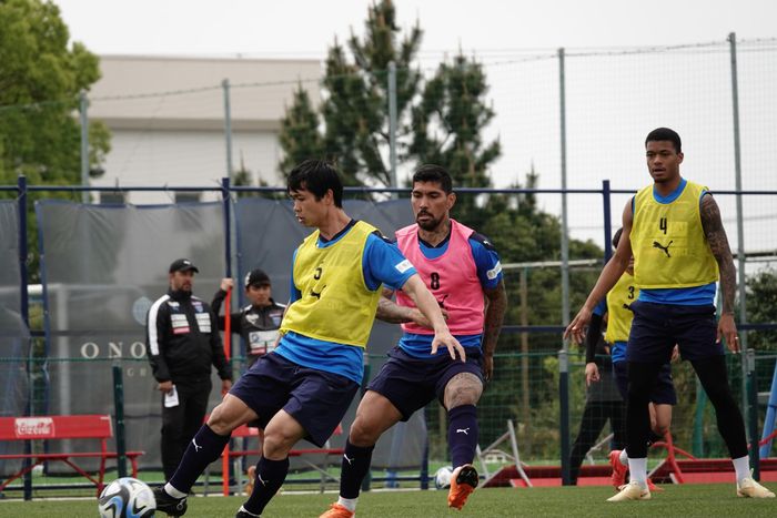 Công Phượng khống có nhiều cơ hội ra sân ở Yokohama FC. Ảnh: Yokohama FC