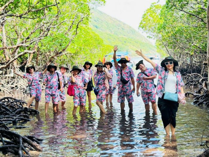 Khách du lịch ngày càng quan tâm hơn đến các tour trải nghiệm, sinh thái tại Côn Đảo.