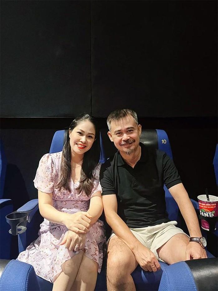Diễn viên Vĩnh Xương được khán giả yêu mến qua nhiều bộ phim như: "Họa mi về tổ", "Những người bạn học", "Bức đại tự", "Hà Nội 12 ngày đêm", "Vào Nam ra Bắc", "U tôi", "Đầu bếp và đại gia", "Đấu trí"... (Ảnh: FB Tăng Minh Nguyệt)