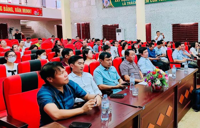 Đại diện các doanh nghiệp nhỏ và vừa các huyện, thị vùng Phủ Quỳ tham gia tập huấn do Trung tâm Xúc tiến Đầu tư, Thương mại và Du lịch Nghệ An (NAPC) tổ chức. Ảnh: Nguyễn Hải