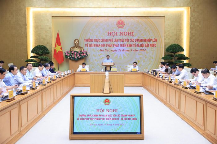 Thủ tướng nhấn mạnh, hội nghị thể hiện sự quan tâm của lãnh đạo Đảng, Nhà nước với các doanh nghiệp tư nhân, khu vực kinh tế tư nhân. Ảnh: VGP/Nhật Bắc