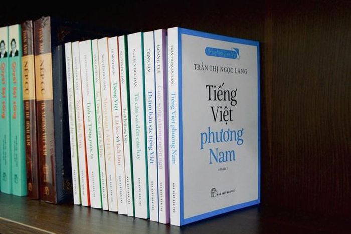 Sách mỏng, văn phong gần gũi, dễ đọc là một thế mạnh