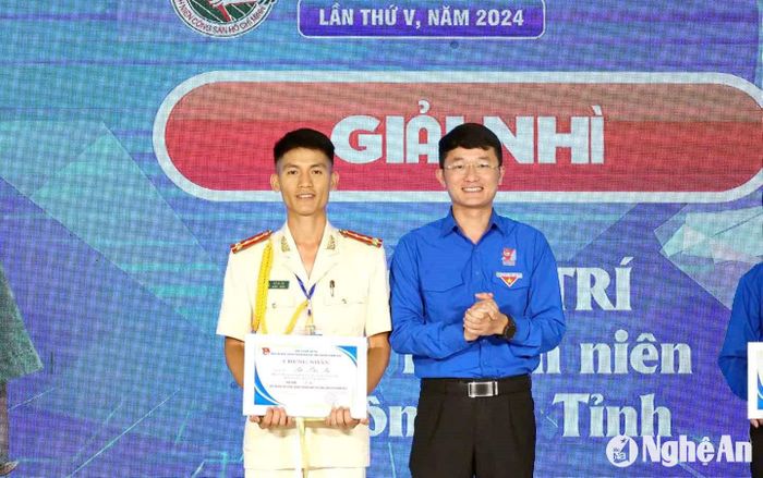 Hồ Bá Trí (SN 1992) đạt giải Nhì Hội thi Báo cáo viên, tuyên truyền viên giỏi cấp tỉnh năm 2024 Ảnh tư liệu: Thanh Quỳnh