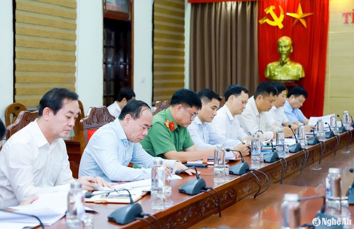 Các thành viên Tiểu ban Tuyên truyền tại phiên làm việc thứ nhất. Ảnh: Thành Duy