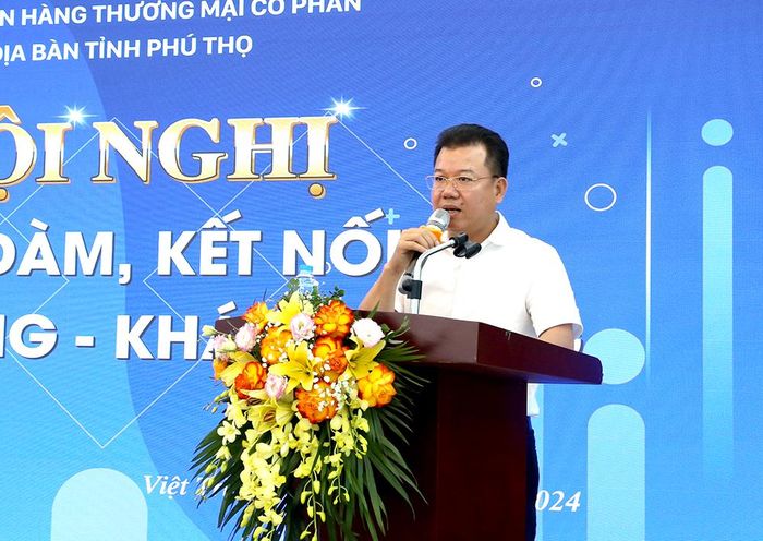 Lãnh đạo Hiệp hội doanh nghiệp tỉnh kiến nghị một số vấn đề về lãi suất, gói tín dụng ưu đãi cho doanh nghiệp.