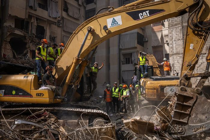 Tòa dân cư tại Beirut sau cuộc không kích của Israel hôm 20/9. Ảnh: New York Times. 