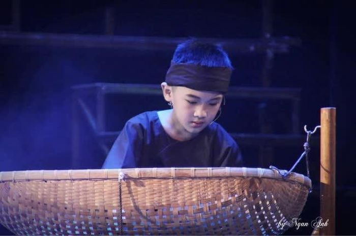 Diễn viên “nhí” Anh Đức diễn xuất tự nhiên, xúc động