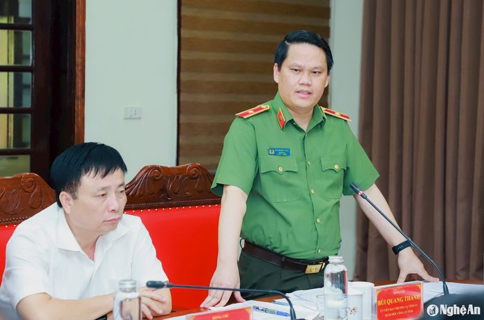 Thiếu tướng Bùi Quang Thanh - Ủy viên Ban Thường vụ Tỉnh ủy, Giám đốc Công an tỉnh phát biểu tại giao ban. Ảnh: Thành Duy