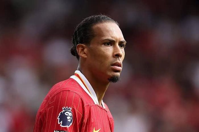 Virgil van Dijk muốn gia hạn hợp đồng với Liverpool