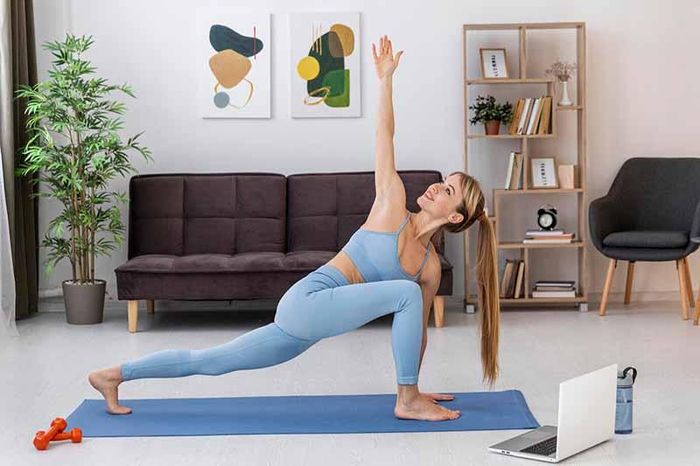 Yoga tăng sự dẻo dai, chống lão hóa.
