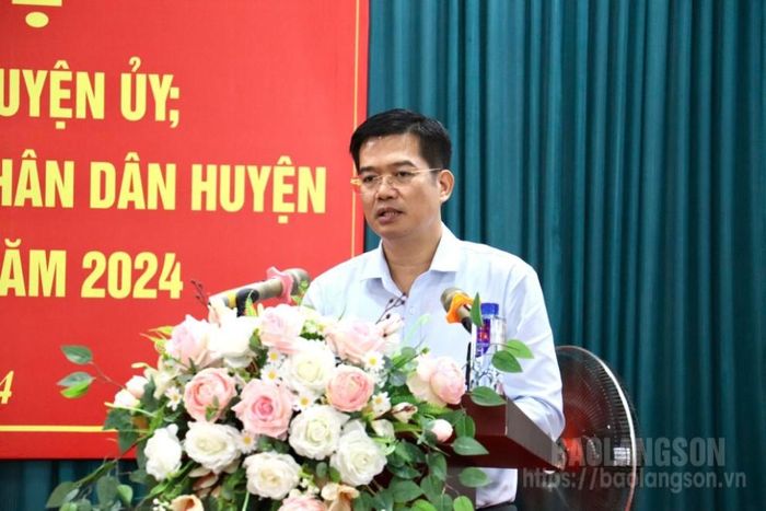Lãnh đạo Huyện ủy Bình Gia phát biểu tại hội nghị