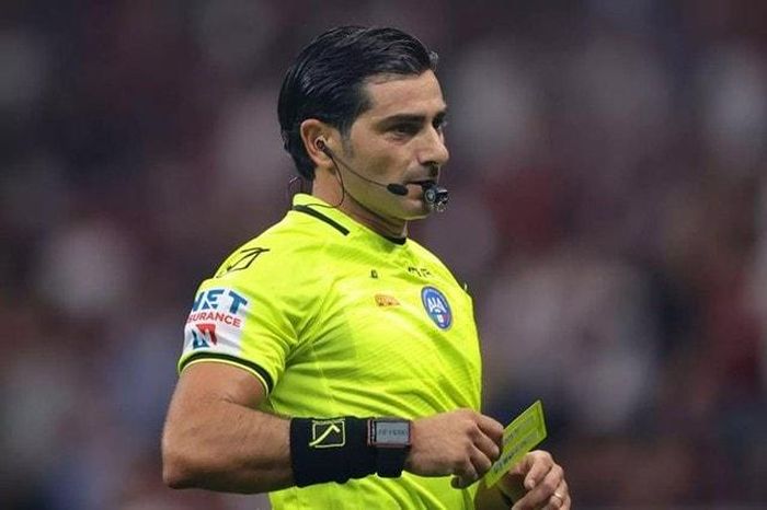 Trọng tài Fabio Maresca.